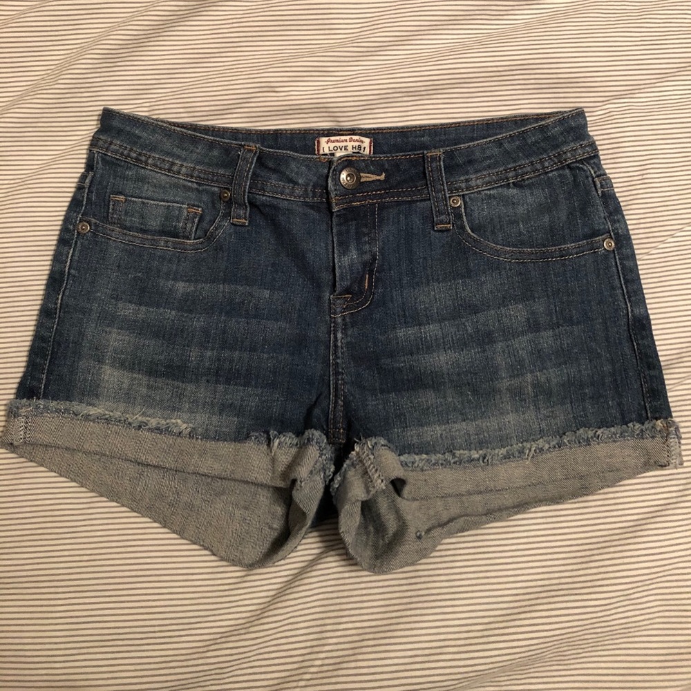5 for $25!✨ NWOT Cuffed Dark Wash Jean Shorts I LOVE H81